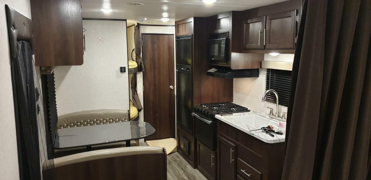 Camping Caravan *